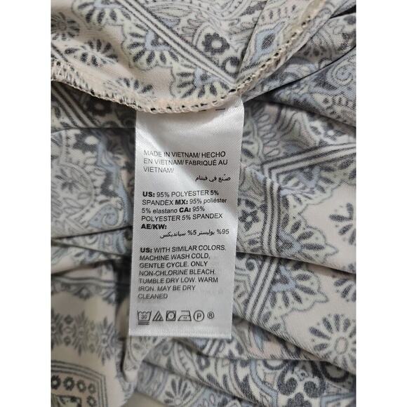 Chico's ~Woman Size 4(XXL)~ Tan/Blue Floral Print Maxi Unlined Skirt Stretch. - Picture 9 of 9